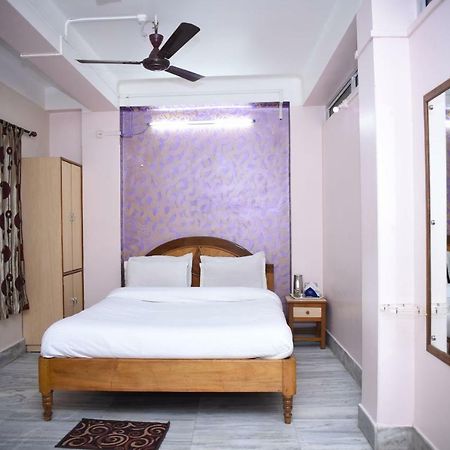 Spot On 37646 Hotel Centre Palace Silchar Dış mekan fotoğraf