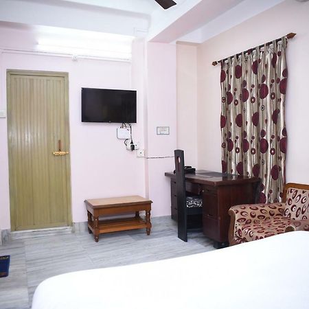 Spot On 37646 Hotel Centre Palace Silchar Dış mekan fotoğraf