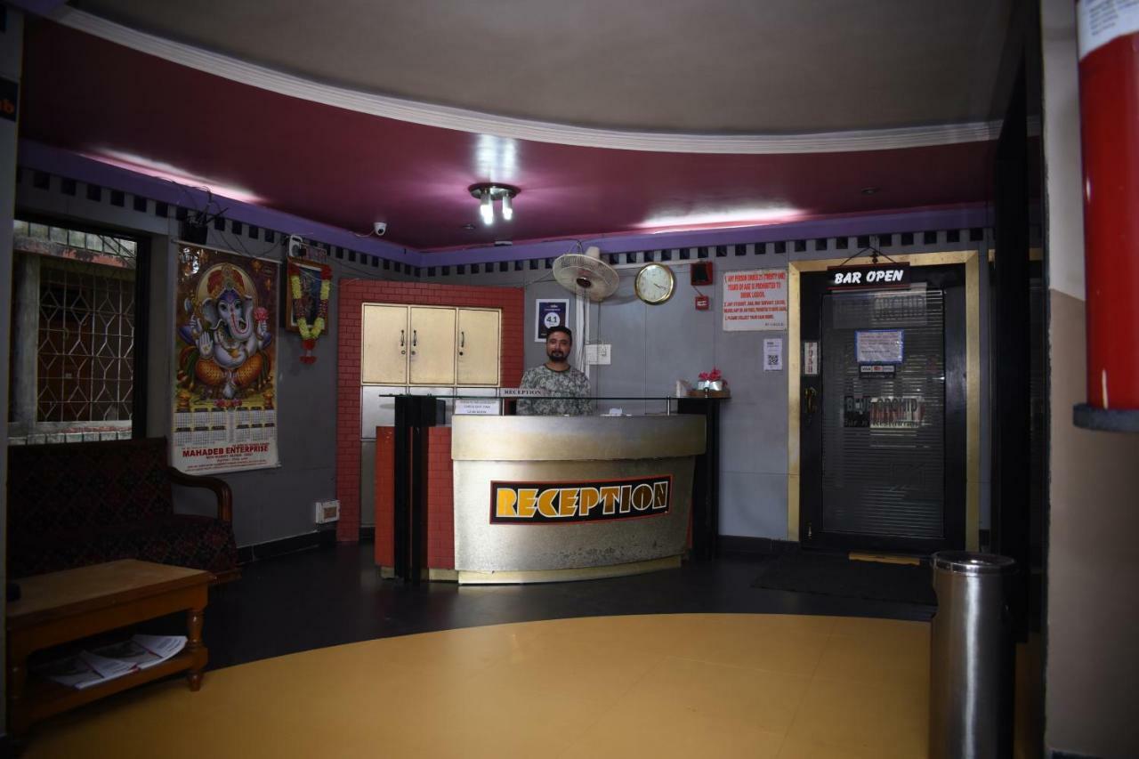 Spot On 37646 Hotel Centre Palace Silchar Dış mekan fotoğraf