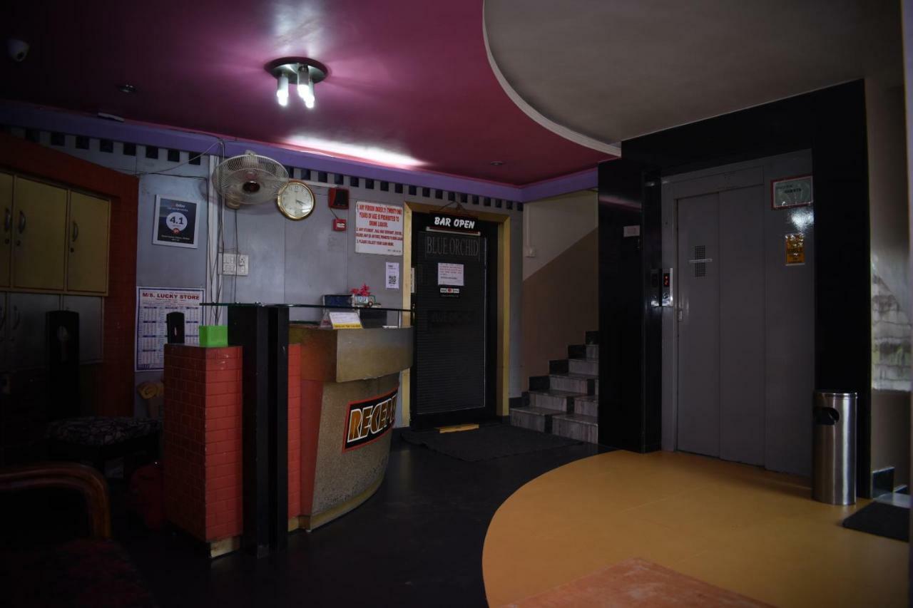 Spot On 37646 Hotel Centre Palace Silchar Dış mekan fotoğraf