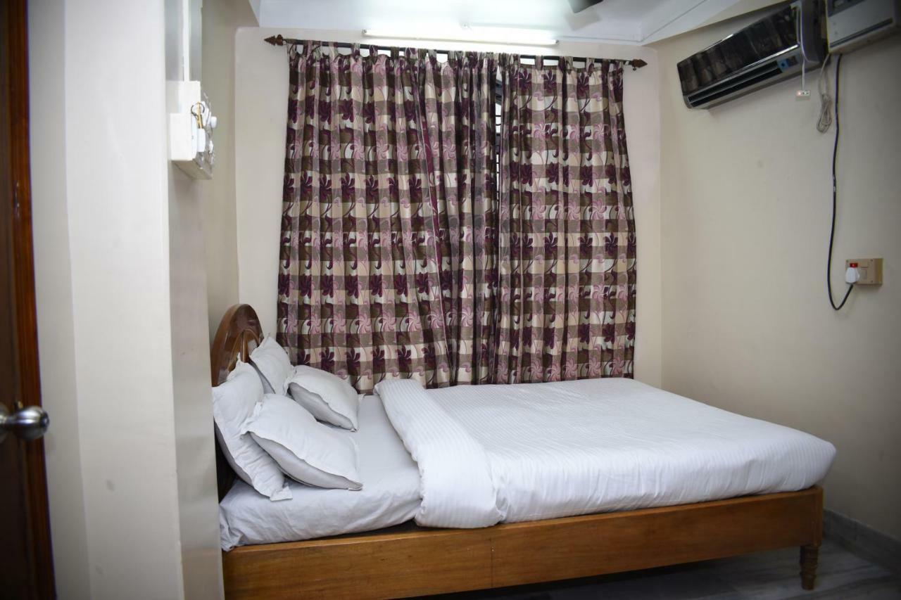 Spot On 37646 Hotel Centre Palace Silchar Dış mekan fotoğraf