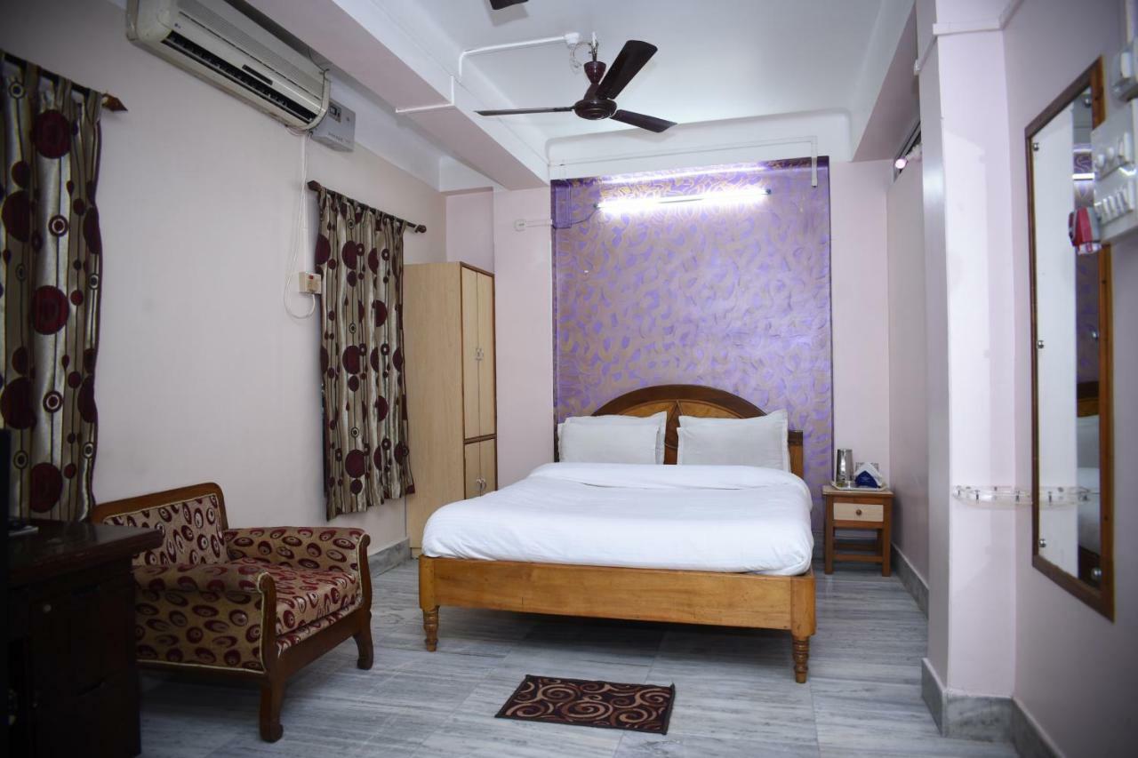 Spot On 37646 Hotel Centre Palace Silchar Dış mekan fotoğraf